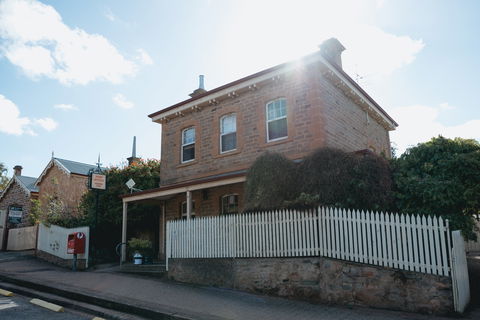 Auburn - Australia Accommodation 2