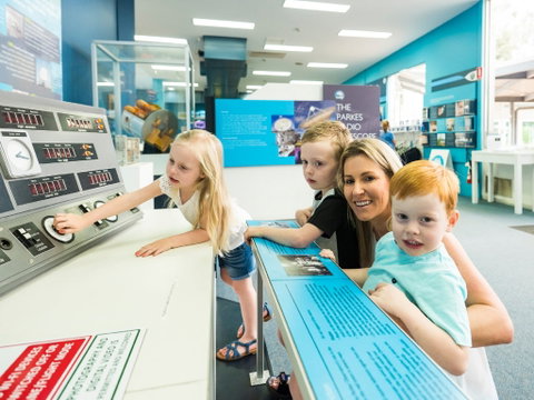 CSIRO Parkes Radio Telescope Visitor Centre - Australia Accommodation 1