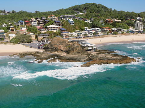 Currumbin Waters - Australia Accommodation 1