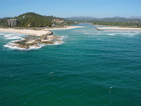 Currumbin Waters - Australia Accommodation 2