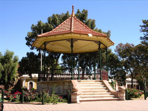 Gladstone Square - Australia Accommodation 0
