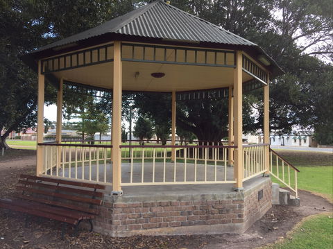 Queen Square, Moonta - Australia Accommodation 2