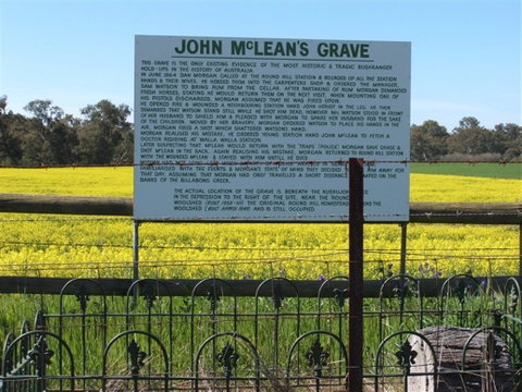 John McLeans Memorial - Australia Accommodation 0