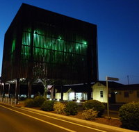 Tree of Knowledge Memorial - Australia Accommodation