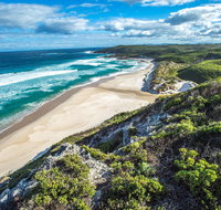 Conspicuous Cliff - Australia Accommodation