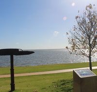 The Donald Campbell Obelisk - Australia Accommodation