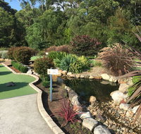 18 Hole Mini Golf - Club Husky - Australia Accommodation