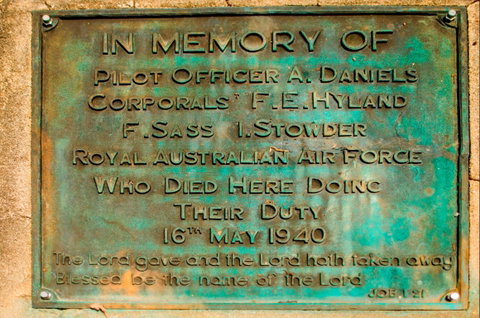 Avro Anson A4-4 Memorial - Australia Accommodation 1