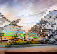 Grenfell Commodities Silos - Australia Accommodation