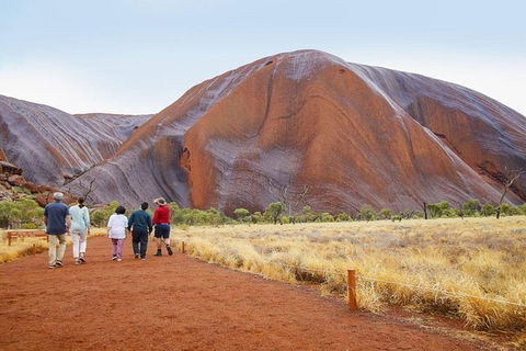 Explore Uluru: 7 Hours Guide Tour At Sunrise With Light Breakfast - Australia Accommodation 5