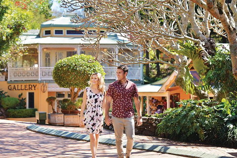 Scenic Food & Wine Tour Inc. Lunch, Cheese, Wine & Chocolate - Australia Accommodation 11