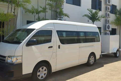 Airport Transfer To Or From Cairns Hotels For Up To 13 People (7am-10pm) - Australia Accommodation 0