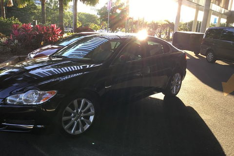 Jaguar Limousine Transfer Cairns Airport To City Or Return - Australia Accommodation 3
