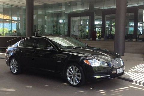 Jaguar Limousine Transfer Cairns Airport To City Or Return - Australia Accommodation 5