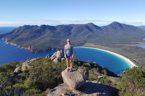 4-Day Fabulous Tasmania Tour: Wineglass Bay, Port Arthur, Devils & Bruny Island - Australia Accommodation 0