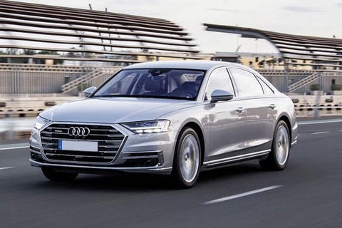 Audi A8 Chauffeur Car Melbourne Airport To CBD - Australia Accommodation 2