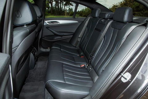 Arrival Private Transfer Melbourne Airport MEL To Melbourne City By Business Car - Australia Accommodation 3