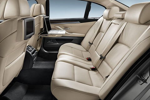 Arrival Private Transfer Melbourne Airport MEL To Melbourne City By Business Car - Australia Accommodation 1