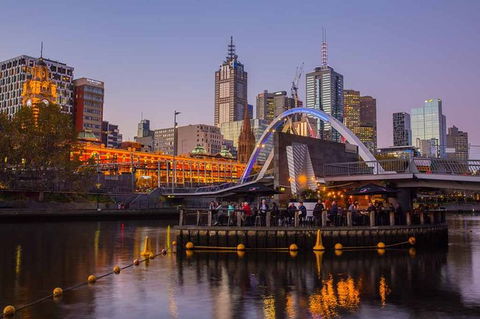 Arrival Private Transfers: Melbourne Airport MEL To Melbourne In Luxury Van - Australia Accommodation 6