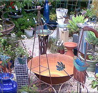 Leaf  Stone Garden Gallery - Australia Accommodation