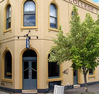 The College Lawn Hotel - Australia Accommodation