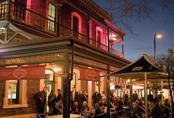 The Lion Hotel - Australia Accommodation 0