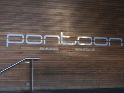 Pontoon Bar - Australia Accommodation 1