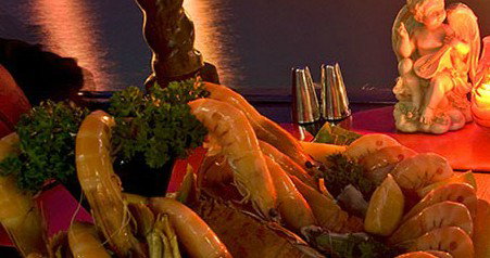 Golden Gondola Cruising - Australia Accommodation 0