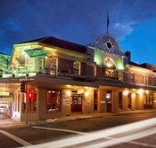 Town Hall Hotel - Australia Accommodation