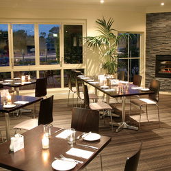 AJs Bar & Bistro - Australia Accommodation 3