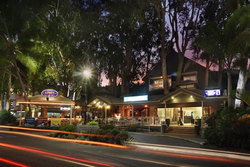 Apres Beach Bar & Grill - Palm Cove - Australia Accommodation 3