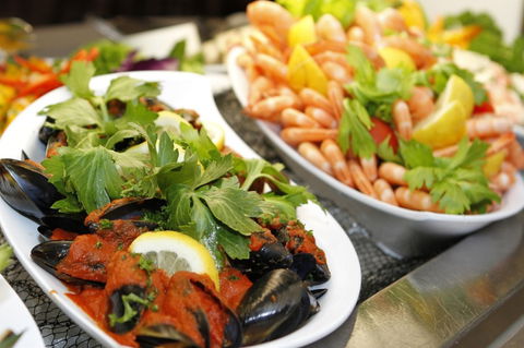 Atrium Garden Restaurant - Australia Accommodation 0