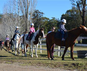 Horse Riding At Oaks Ranch And Country Club - Australia Accommodation 3