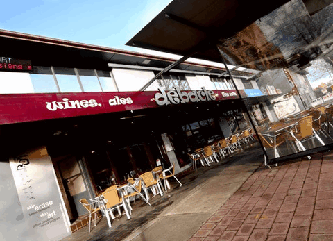 Debacle - Australia Accommodation 0