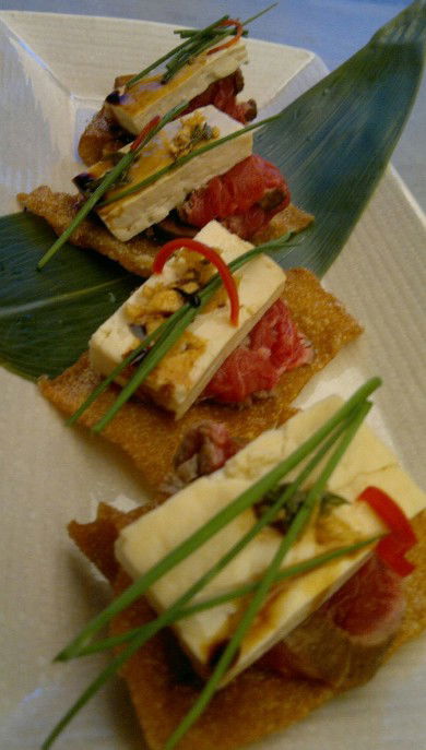 Uchi Lounge - Australia Accommodation 2