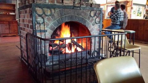 Maidenwell Hotel - Australia Accommodation 3