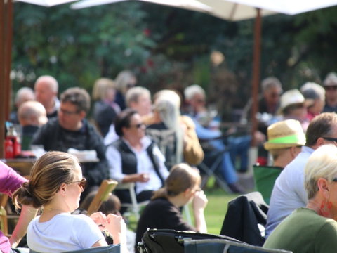 Music In The Gardens - Mitch King - Australia Accommodation 1