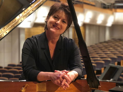 Selby And Friends: Beethoven's Ghost Burradoo - Australia Accommodation 0