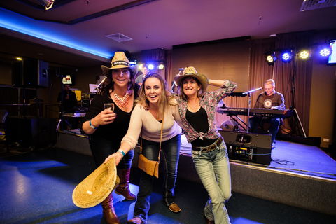 Hats Off To Country Music Festival - Australia Accommodation 0