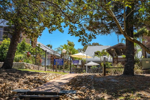 Glen Eden Beach Resort - Australia Accommodation 4