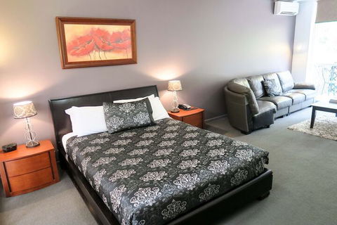 Lyndoch Hill - Australia Accommodation 7