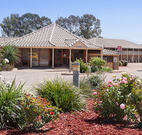 The Standpipe Golf Motor Inn
