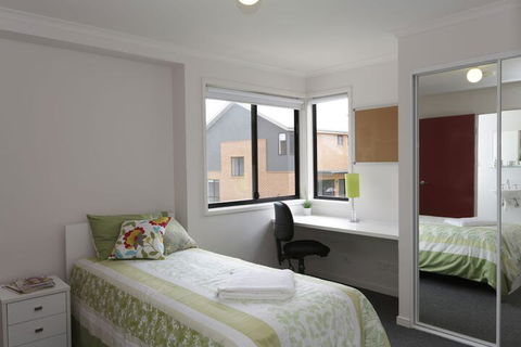 Macquarie University Village - Australia Accommodation 4