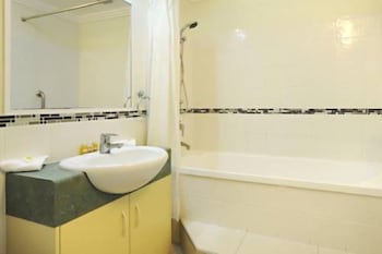 At Whitsunday Vista Holiday Apartments - Australia Accommodation 3