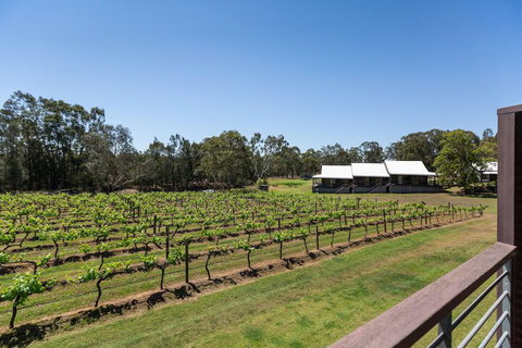 Hermitage Lodge - Australia Accommodation 1