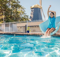 The Big Windmill - Australia Accommodation