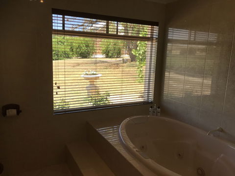 Barossa Shiraz Estate - Australia Accommodation 2