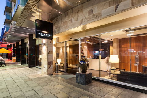 Majestic Roof Garden Hotel - Australia Accommodation 1