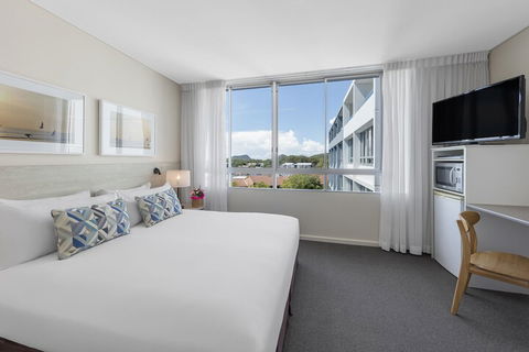 Oaks Nelson Bay Lure Suites - Australia Accommodation 7