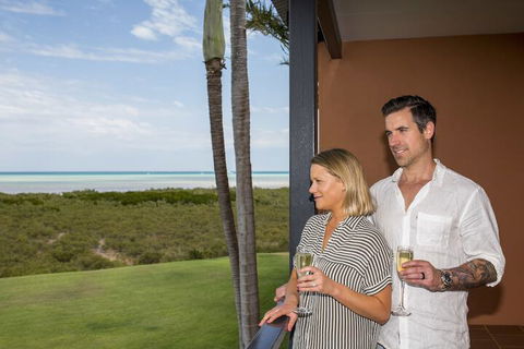 Moonlight Bay Suites - Australia Accommodation 1